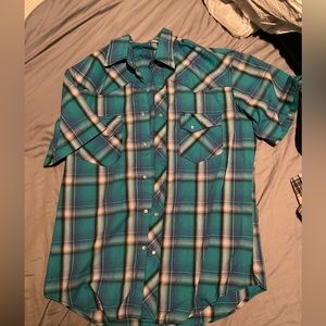 No tag with brand or size listed but this is a wrangler pearl snap size Medium